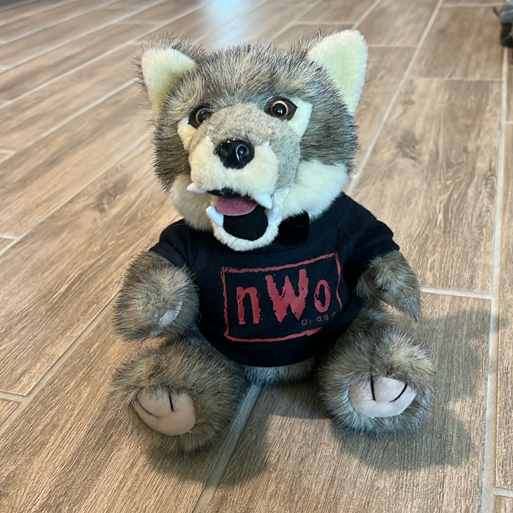 NWO New World Order WCW WWF WWE stuffed wolf Wolfpack mascot velvet tie stuffie